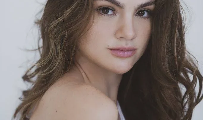 Débora Ozório Biography: Age, Girlfriend, Parents, Height, Net Worth, Telenovelas, Movies & TV Shows