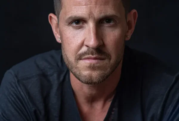 Dan Jones Biography: Age, Wife, Children, Height, Net Worth, Parents, Books, TV Shows, Career