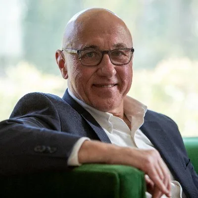 Tom Andrews - Biography
