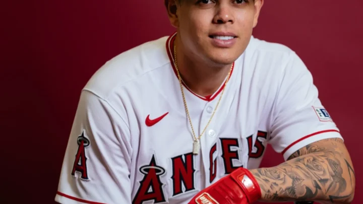 Gio Urshela Biography: Age, Wife, Daughter, Height, Net Worth, Parents, Retirement, Career