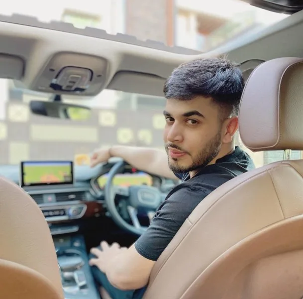 Surjit Bindrakhia’s son, Gitaj Bindrakhia Biography: Age, Height, Net Worth, Girlfriend, Parents, Siblings, Songs, Movies, Facebook, Ethnicity