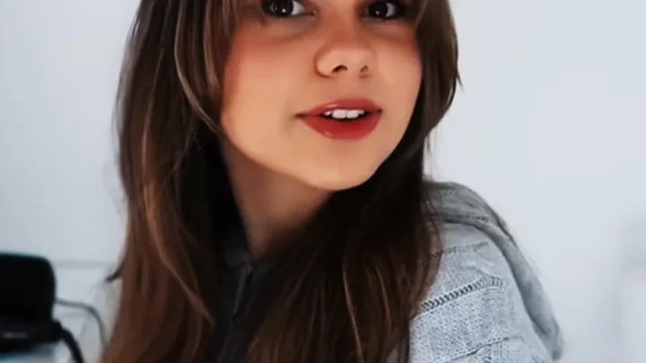 Grace Mulgrew Biography: Age, Parents, Brother, Height, Net Worth, Boyfriend, Barbie Videos, Grace’s World