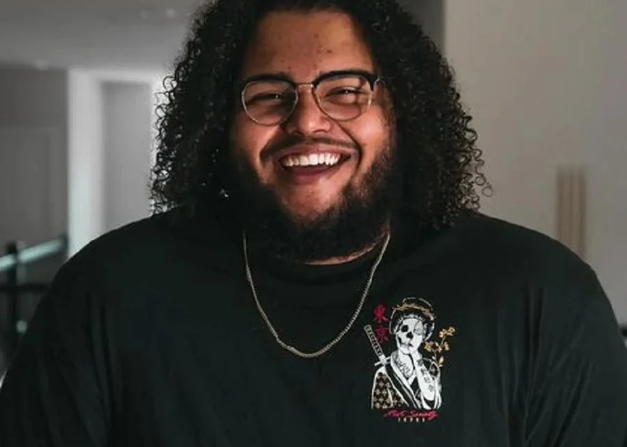 Grizzy Biography: Age, Real Name, Height, Parents, Net Worth, Girlfriend, Clooless Podcast, YouTube