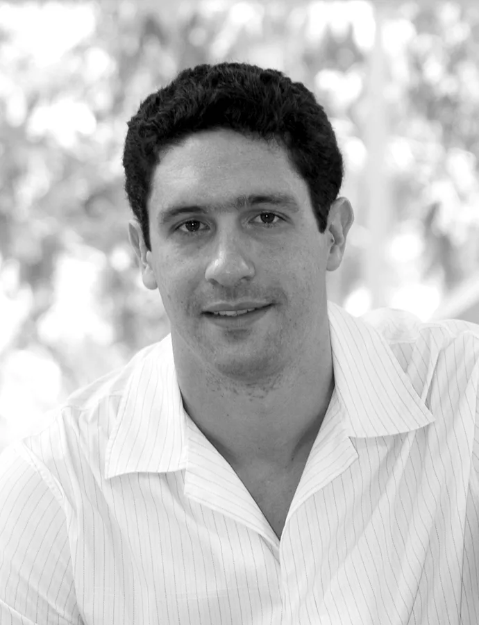 Gustavo Borges - Biography