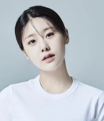 Hwang Se-in Biography: Age, Height, Net Worth, Parents, TV Shows, Boyfriend, Instagram
