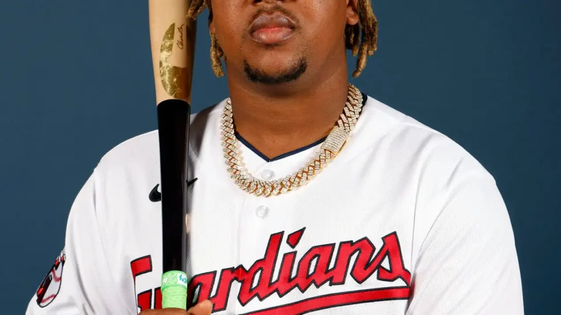 José Ramírez Biography: Age, Wife, Kids, Parents, Net Worth, Height, Brother, Contract, Stats