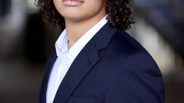 Julian Clark Biography: Age, Height, Net Worth, Parents, Girlfriend, Movies & TV Shows, Mani, Career