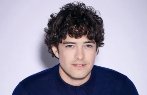 Lee Mead - Biography