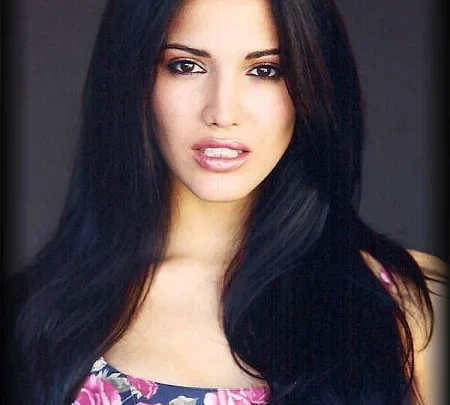 Elika Crespo Biography: Husband, Age, Kids, Height, Net Worth, Parents, Movies & TV Shows, Songs