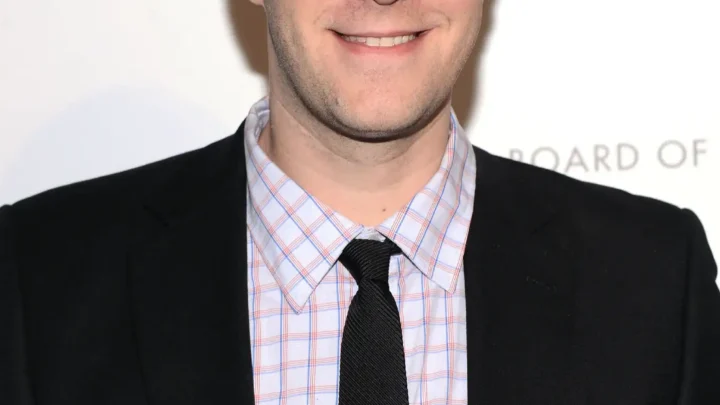 Craig Zobel Biography: Age, Wife, Kids, Height, Net Worth, Parents, Movies & TV Shows, Awards