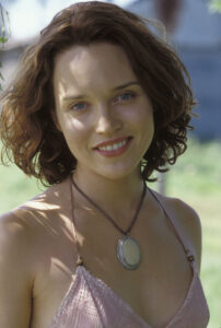 Erica Leerhsen - Biography