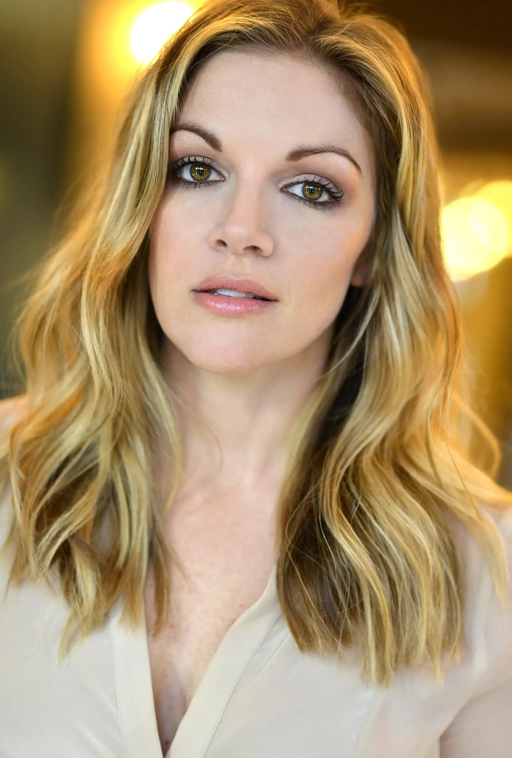 Corri Englisby - Biography
