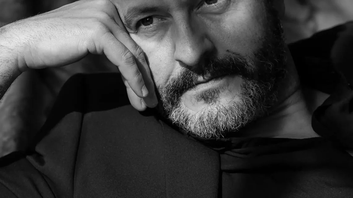 Isak Férriz Biography: Wife, Age, Son, Height, Net Worth, Parents, Movies & TV Shows, Career
