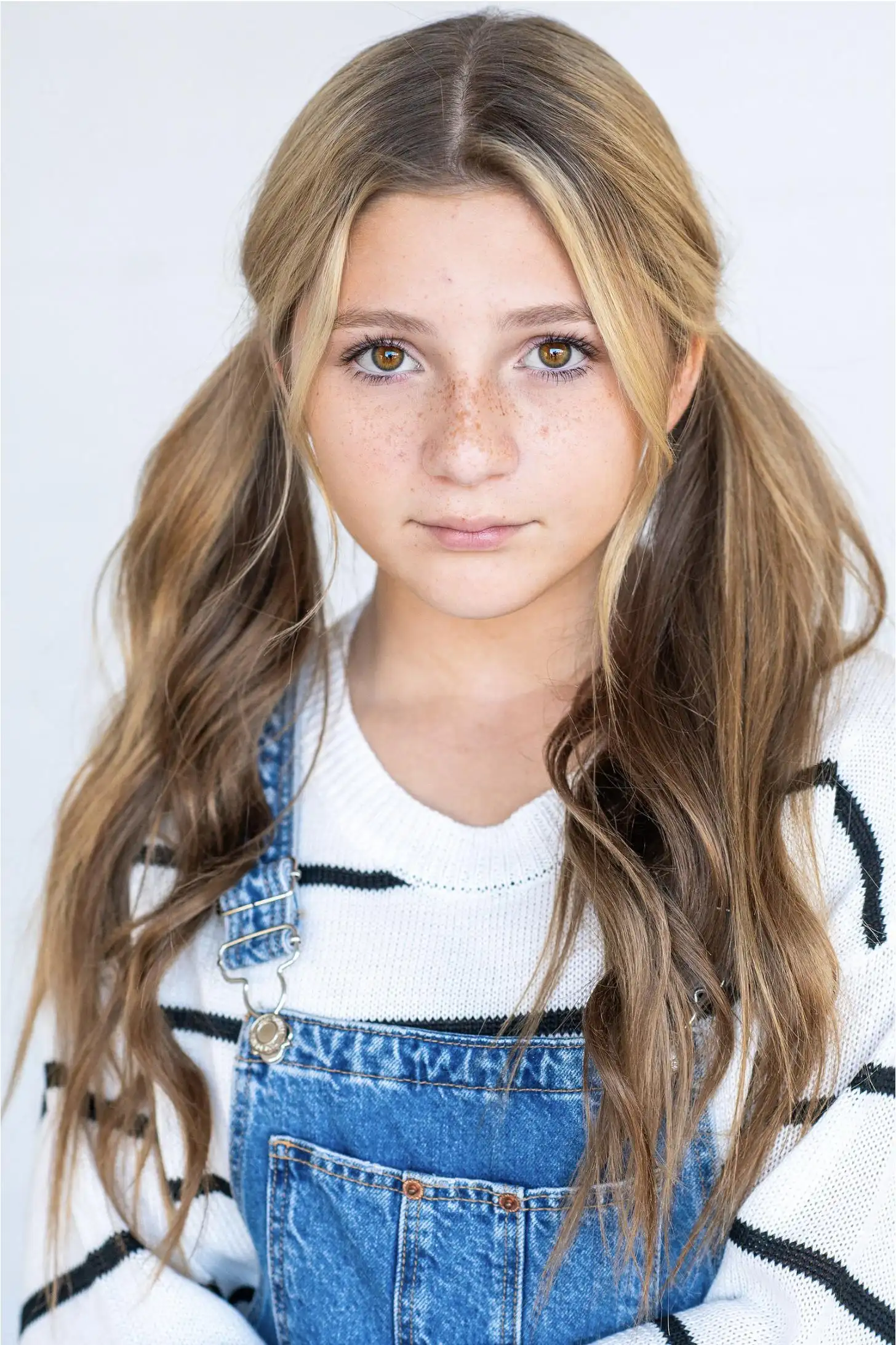 Victoria Belle - Biography