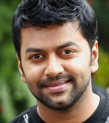 Indrajith Sukumaran Biography: Wife, Age, Daughters, Height, Net Worth, Parents, Brother, Movies & Songs