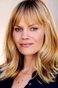 Samantha Shelton - Biography