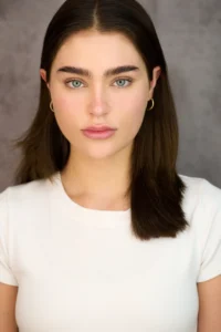 Sophi Knight - Biography