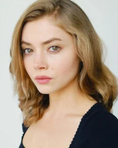 Alina Lee - Biography