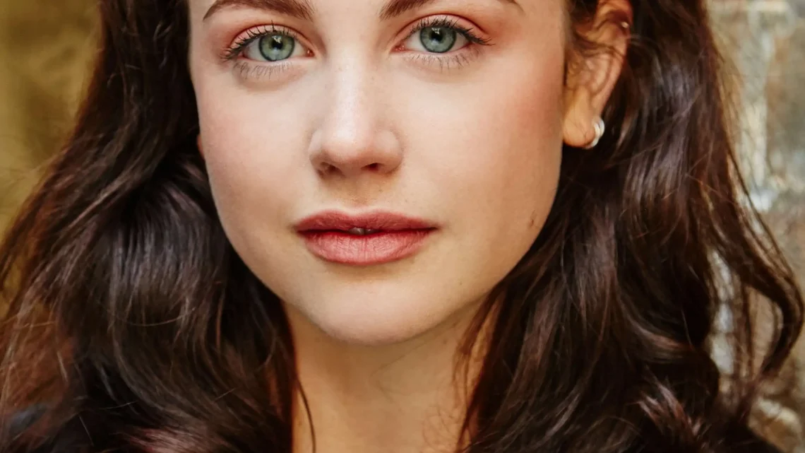 Laura Brogan Browne Biography: Age, Boyfriend, Height, Parents, Net Worth, Short Film, TV Shows, Movies