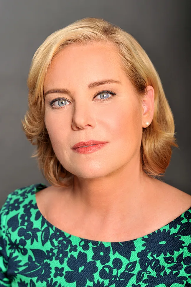 Zandy Hartig - Biography