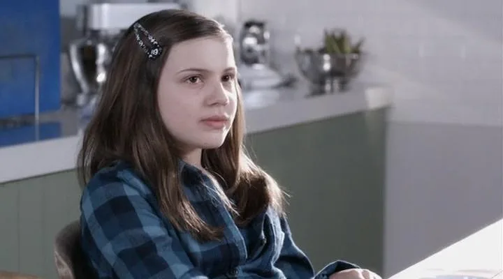 Holly Gibbs Biography: Height, Net Worth, Siblings, Ethnicity, Age, YouTube, Films, Parents