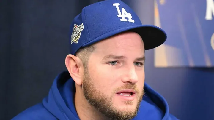 Max Muncy Biography: Age, Net Worth, Instagram, Height, Wiki, Parents, Siblings, Career, Ethnicity