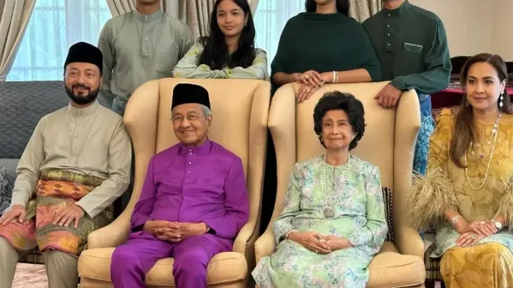 Meet Mahathir Mohamad’s Kids: Mukhriz, Marina, Mokhzani, Melinda, Mazhar, Mirzan, & Maizura Mahathir