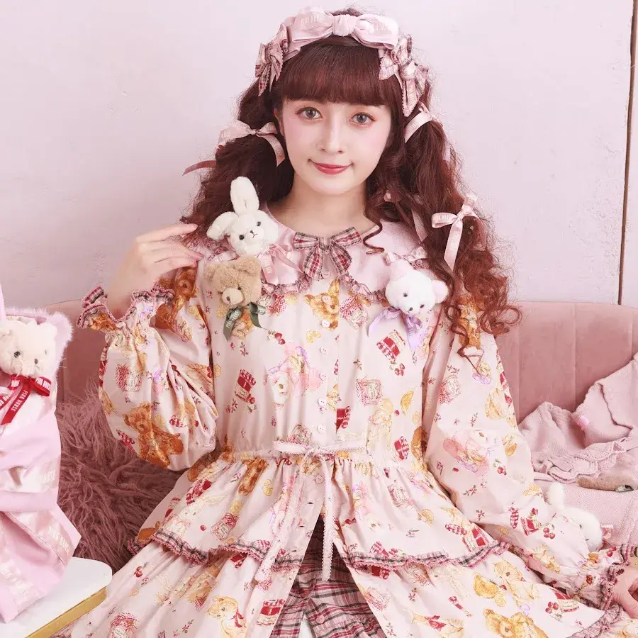 Misako Aoki - Biography