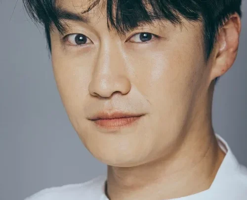 Oh Eui-shik Biography: Age, Wife, Daughters, Height, Net Worth, Parents, Dramas, Movies & TV Shows