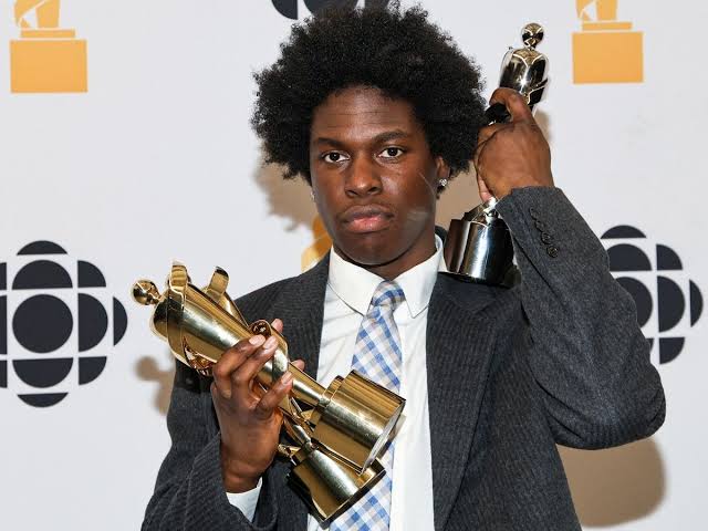 Daniel Caesar Biography: Net Worth, Songs, Parents, Girlfriend, Height, Age, Albums