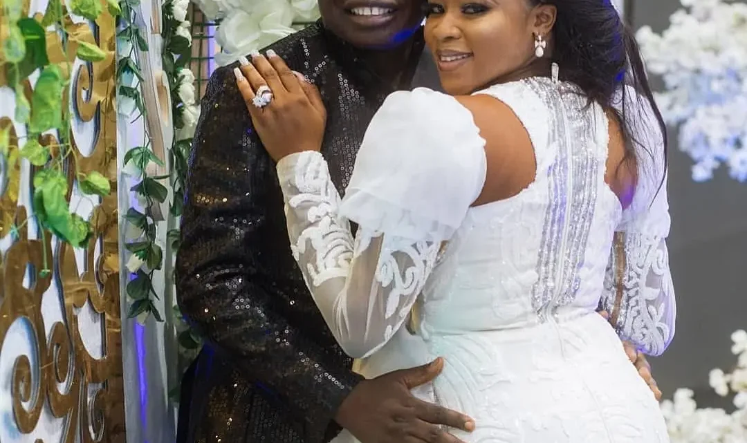 Tosin Bee Biography: Wife, Songs, Net Worth, Albums, Children, Parents, Real Name, Family