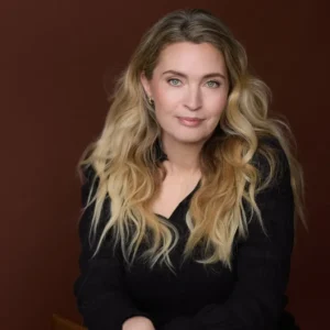 Siobhan Marshall - Biography