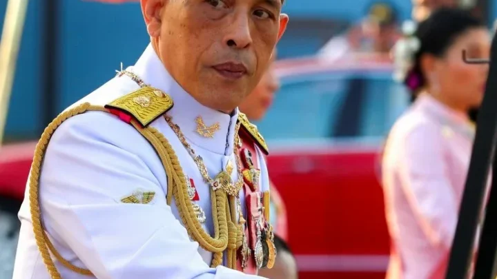 Meet Top 10 Richest Royals in the World