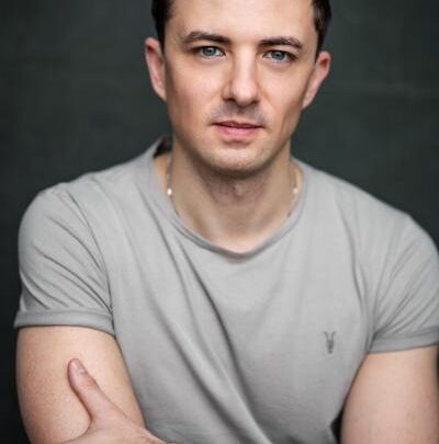 Damian Walshe-Howling Biography: Age, Girlfriend, Height, Net Worth, Parents, Movies, Camera Department