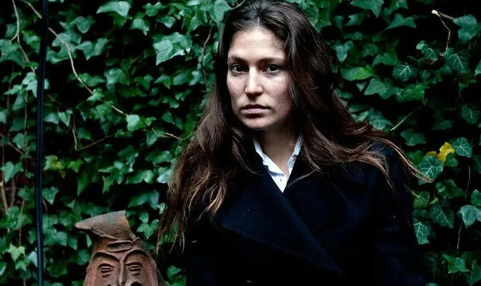 Stella Schnabel Biography: Husband, Age, Kids, Height, Net Worth, Parents, Movies & TV Shows, Partner