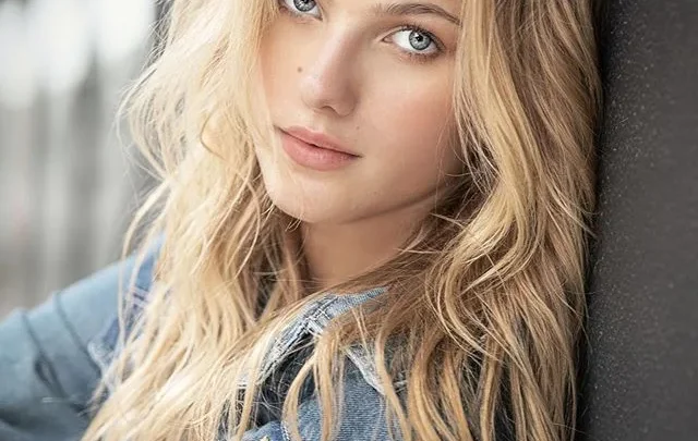 Jemima Robinson Biography: Age, Height, Parents, Brother, Net Worth, Boyfriend, Career, Instagram