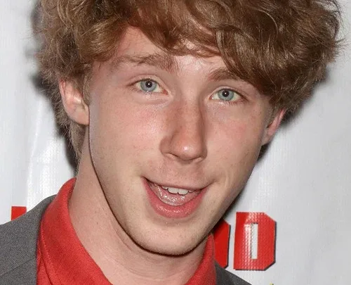 Joey Luthman Biography: Siblings, Age, Net Worth, Movies, YouTube, Height, Career, Awards