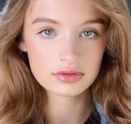 Amelia Jakovich Biography: Age, Height, Net Worth, Parents, Boyfriend, Instagram, YouTube, Short Films