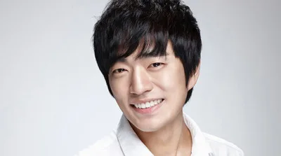 Jung Moon-sung Biography: Height, Ethnicity, Age, Net Worth, Siblings, Parents, Films