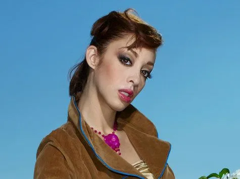 Lluvy Gomez Biography: Age, Children, Net Worth, Instagram, Fashion, Nationality, Spouse
