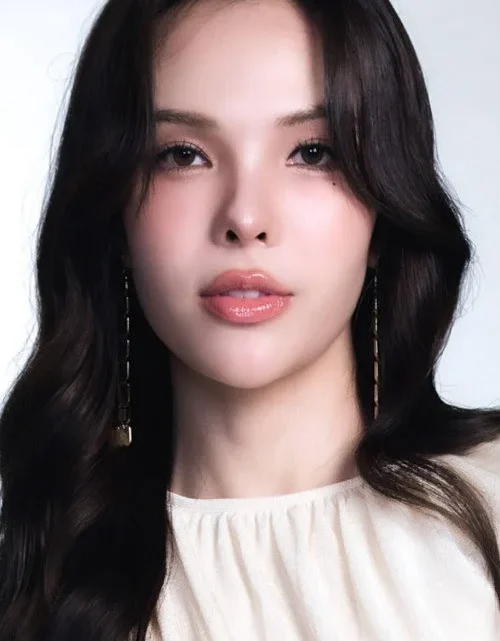 Saranphat Pedersen Biography: Age, Boyfriend, Height, Net Worth, Parents, Dramas, Education, Agency