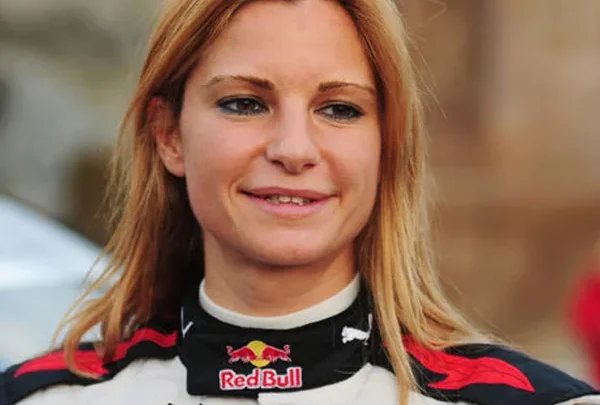 Burcu Çetinkaya Biography: Age, Height, Net Worth, Parents, Ex-Husband, Son, Rally Career, TV Shows