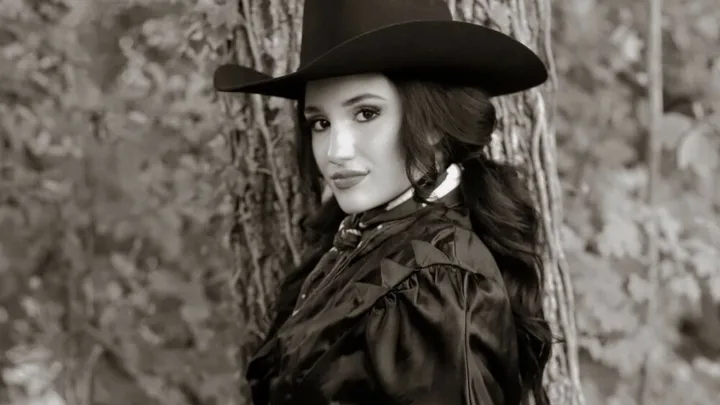 Savannah Rae Biography: Partner, Parents, Age, Height, Songs, Net Worth, Instagram