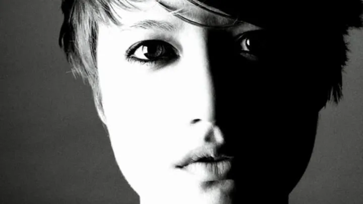 China Soul Biography: Ethnicity, Films, Songs, Siblings, Height, Children