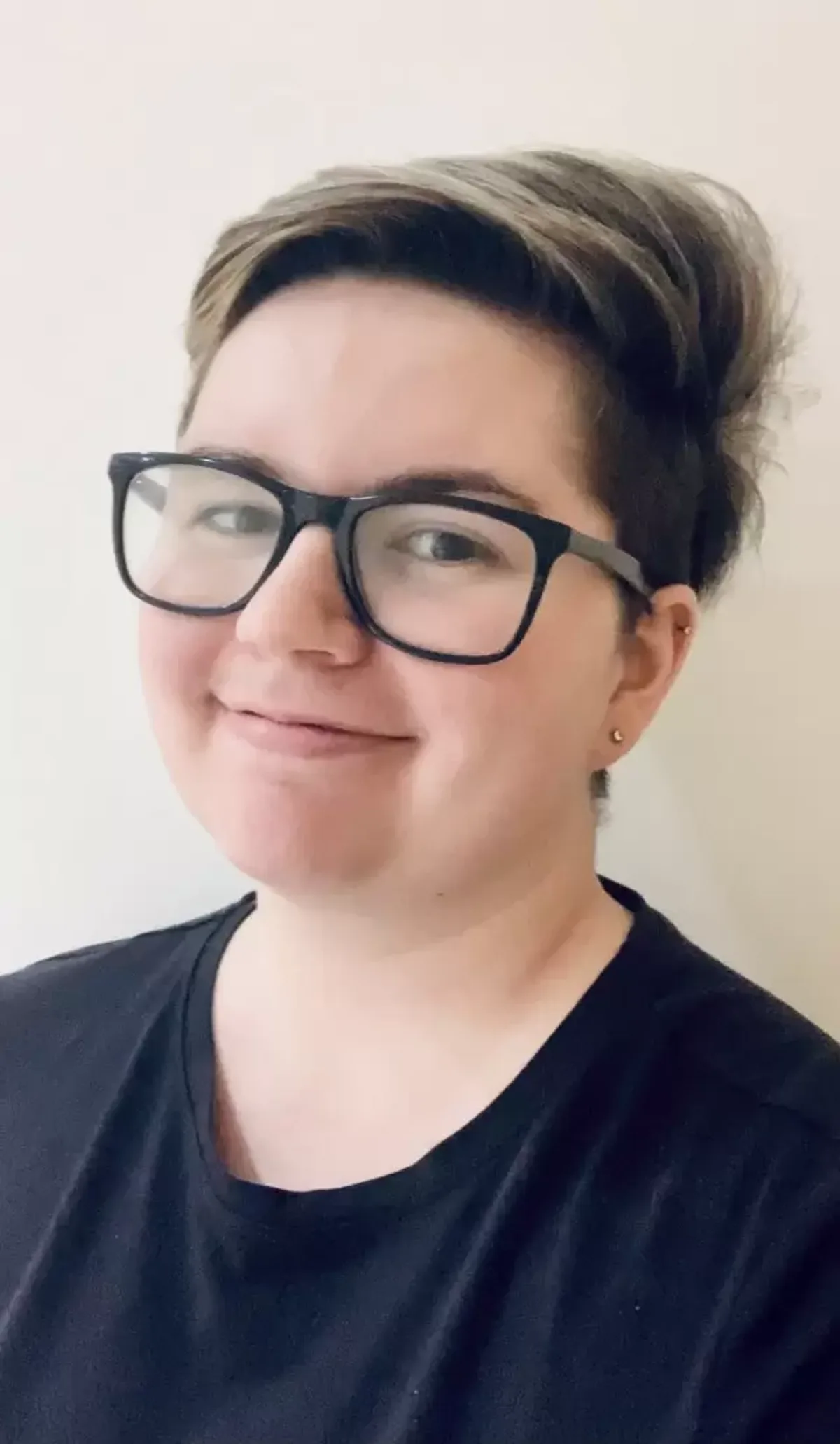 Chloe Eves - Biography