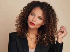 Denise Vasi - Biography