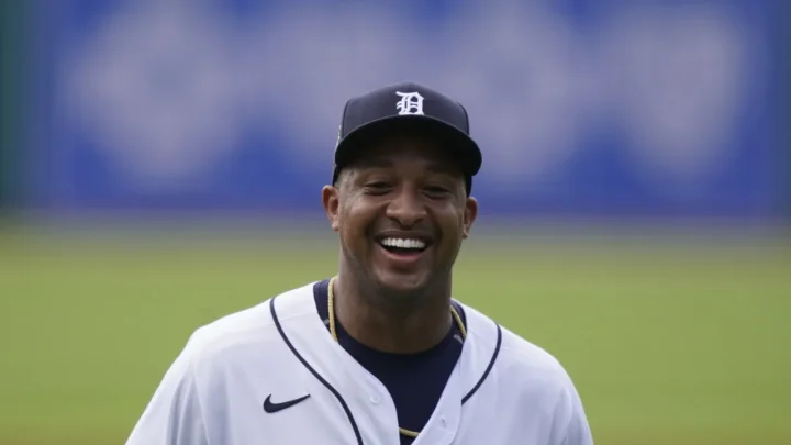 Jonathan Schoop Biography: Age, Wife, Kids, Height, Net Worth, Parents, Siblings, Career, Awards