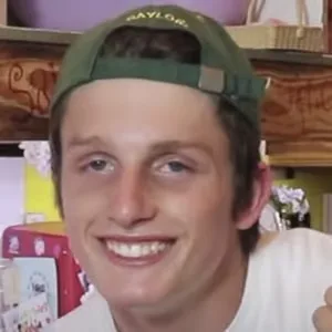 Ezra Mixiepixie7 Biography: Age, Parents, Net Worth, Girlfriend, Height, Siblings