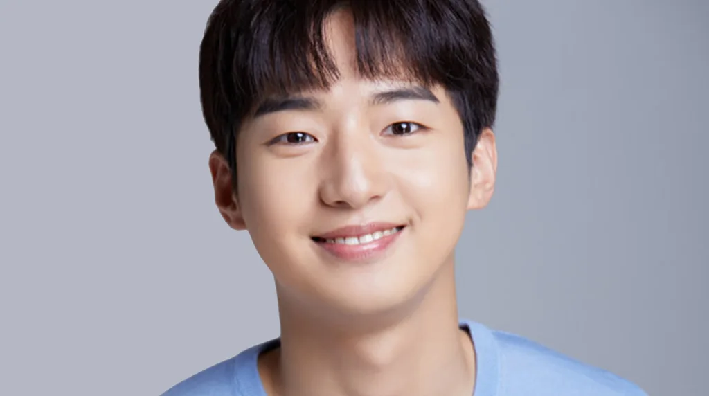 Kim Hyun-mok - Biography