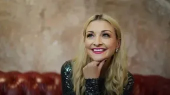 Kate Miller-Heidke Biography: Songs & Albums, Husband, Age, Parents, Siblings, Children, Height, Net Worth, Musicals